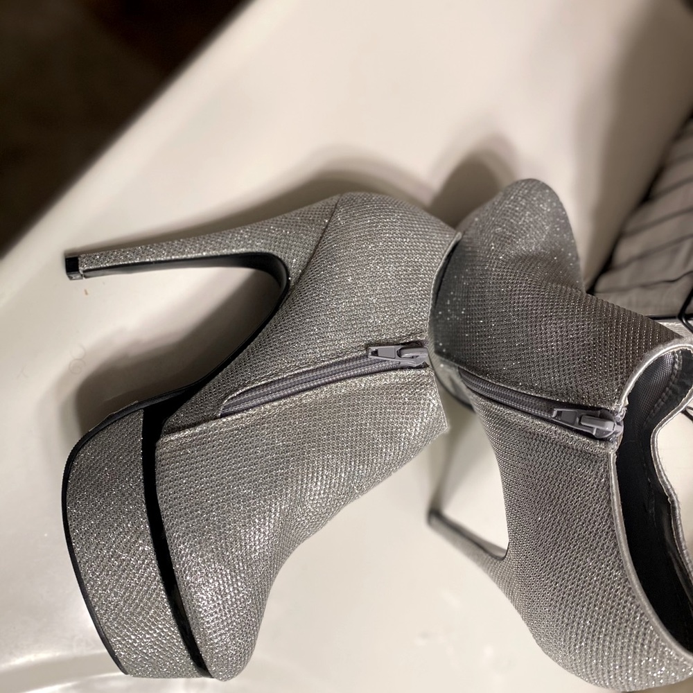 Silver Zip Sides ( NEVER WORN)